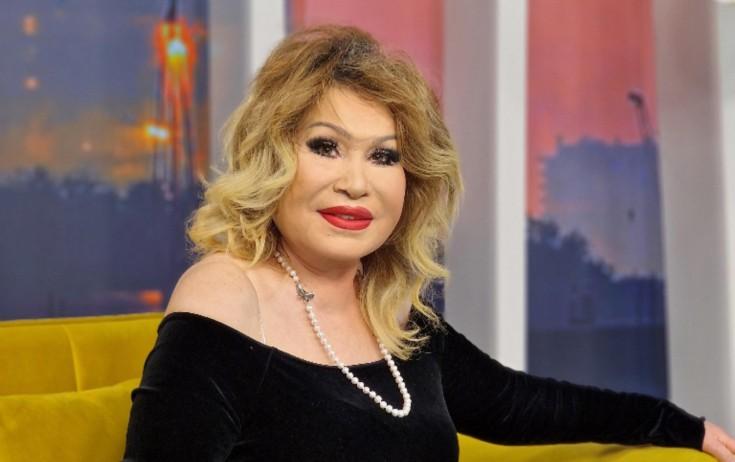 Xalq artisti sənətçilərə məsləhət verib