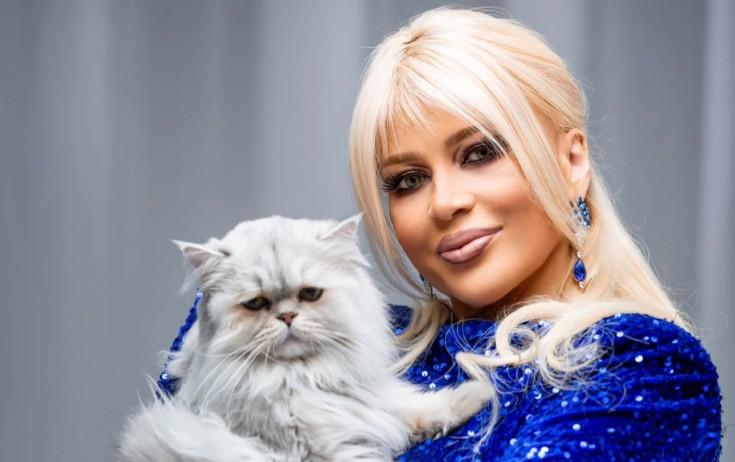 Mətanətin pişiklə FOTOSESSİYASI