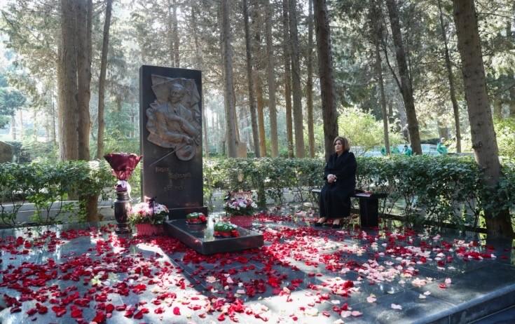 Bəşir Səfəroğlunun xatirəsi anılıb - FOTO