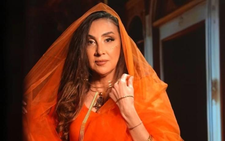 Əməkdar artist "Sənsiz" şerini oxudu - VİDEO