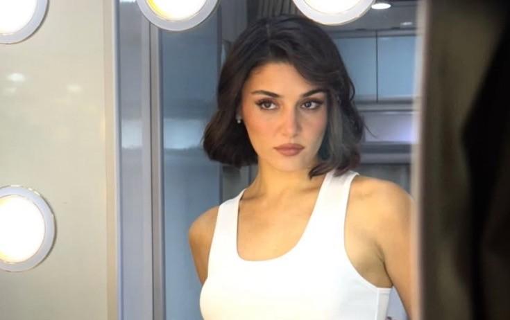 Aktrisa saçlarını kəsdirib