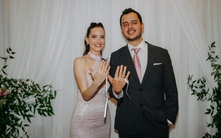 Aktrisa uşaqlıq sevgilisi ilə evlənir - FOTO