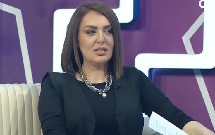 Sevda məşhurları təhqir edənləri qınayıb