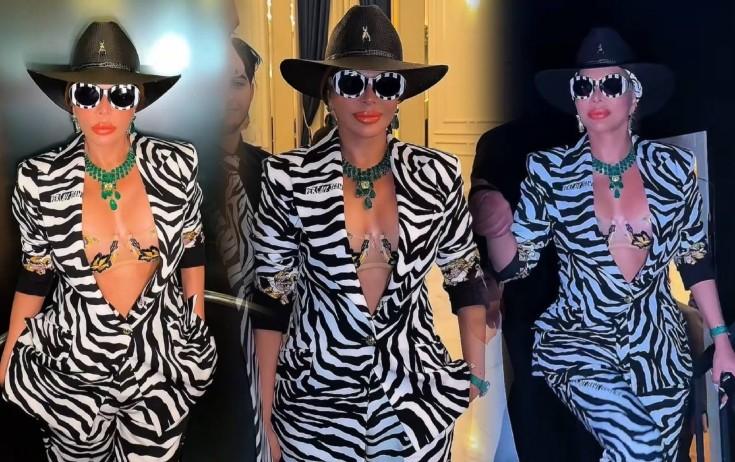 Pop kraliça zebra geyimi - FOTO