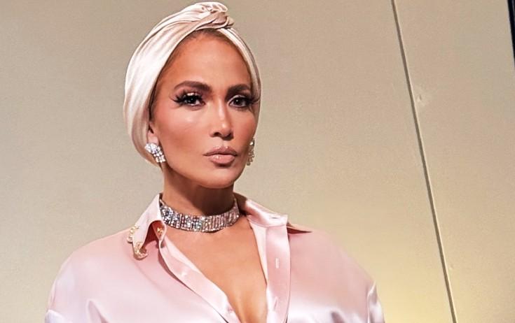 Cennifer Lopez parıldamaq istəyir - FOTO