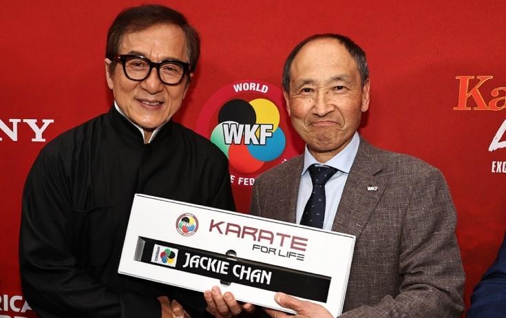 Aktyor qara kəmər ilə təltif olunub