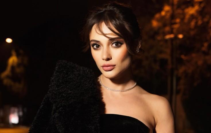 Aktrisa 400 min dollar qazanacaq