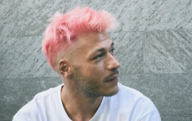 Saçını çəhrayı rəngə boyadı - FOTO