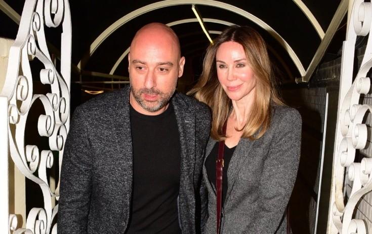 Keçmiş model boşanıb