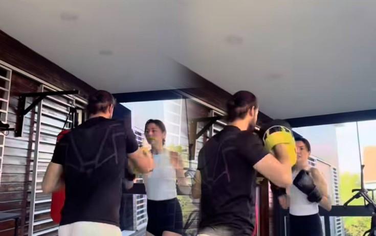 Safurənin boks sevgisi - VİDEO