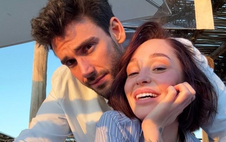 Müğənni aktyordan ayrıldı