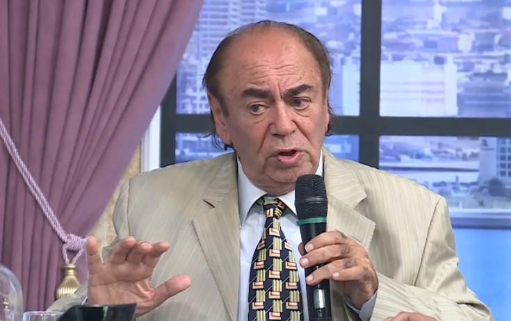 "Gözəl qadınlar mənimlə şəkil çəkdirirlər..."