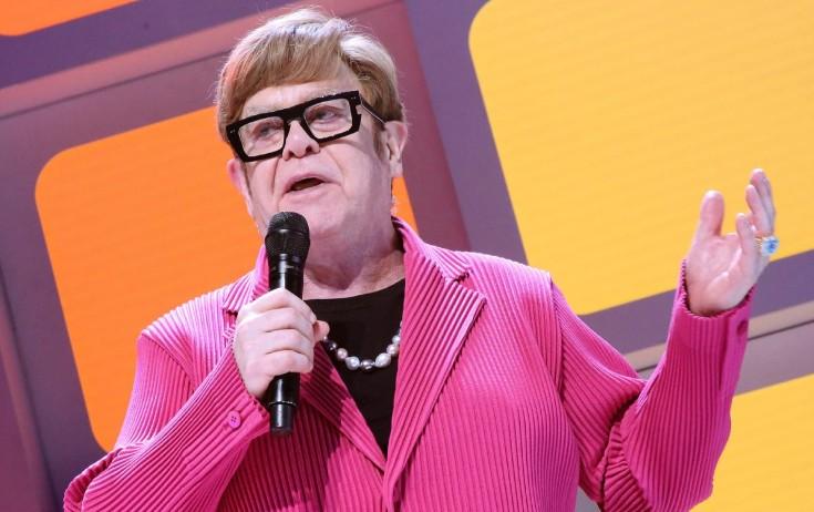 Elton Con xəstəxana otağında - FOTO