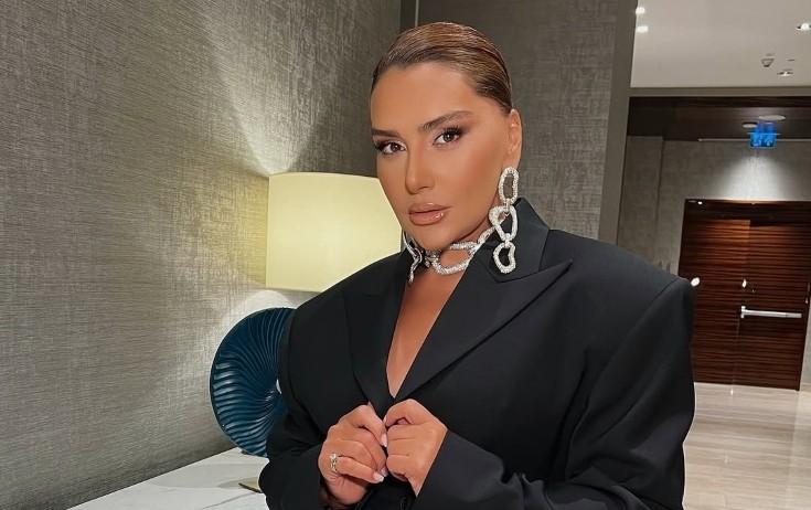 Zülfiyyə ağ-qara libasda - FOTO