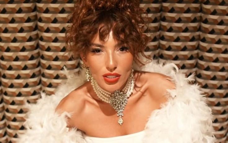 Dilarə öz həyatını yaşayır