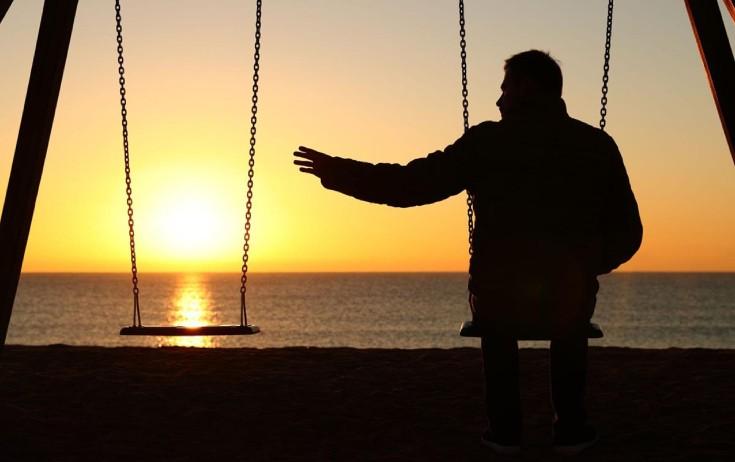 Gənclər özlərini tənha hiss edirlər