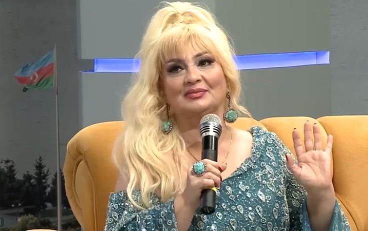 "Özlərini "böyük xanəndə" adlandırmasınlar..."