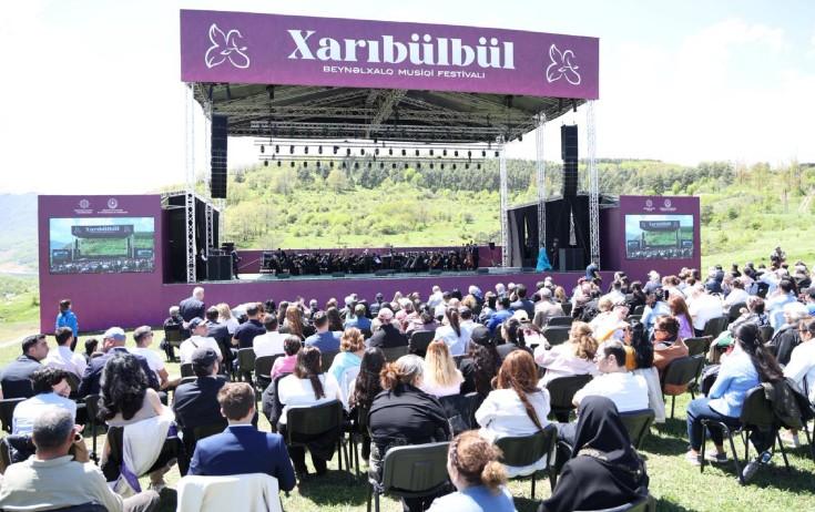 Şuşada “Xarıbülbül” Festivalı başlayıb - FOTO