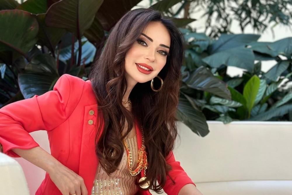 Əməkdar artistin bağ evi - FOTO