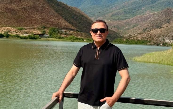 Xalq artisti hər gün yürüş edir