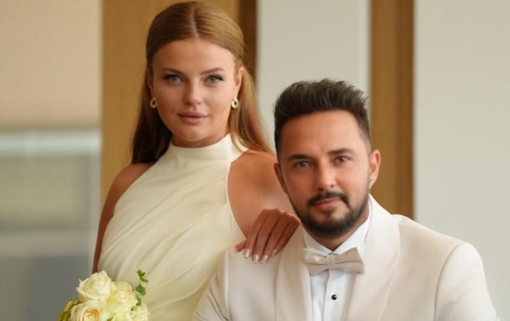 Müğənni nikah masasına əyləşib